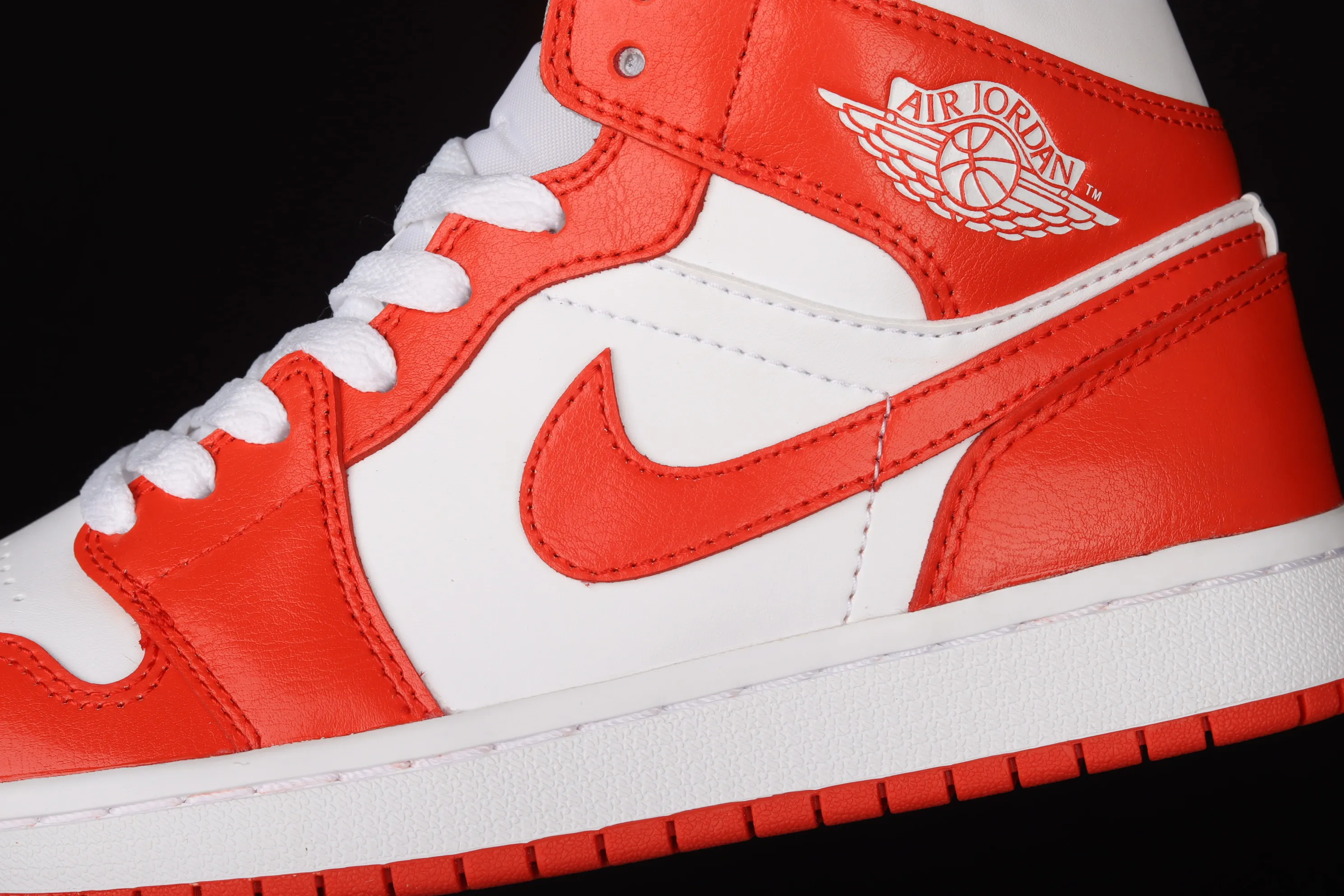 All categories Air Jordan Jordan series basketball shoes Air Jordan 1 Mid G version pure original Air Jordan 1 Mid AJ1 Joe 1 Havana red Chinese basketball shoes BQ6472-116